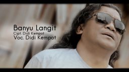 lirik lagu banyu langit didi kem