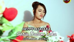 lirik lagu setia dalam luka happ